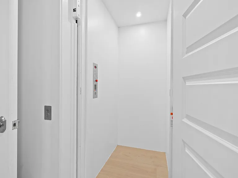 49 Seaboard Ln — Photo 56