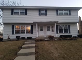 6807 W Bluemound Rd, Wauwatosa, WI 53213