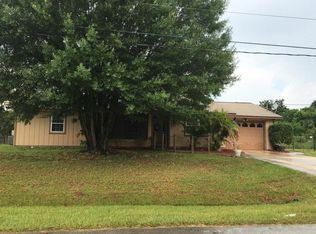 467 SE Fallon Dr, Port Saint Lucie, FL 34983