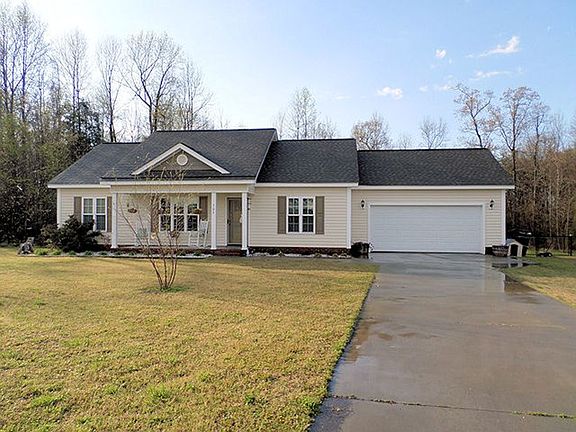3rd image of 303 Sunridge Ln
