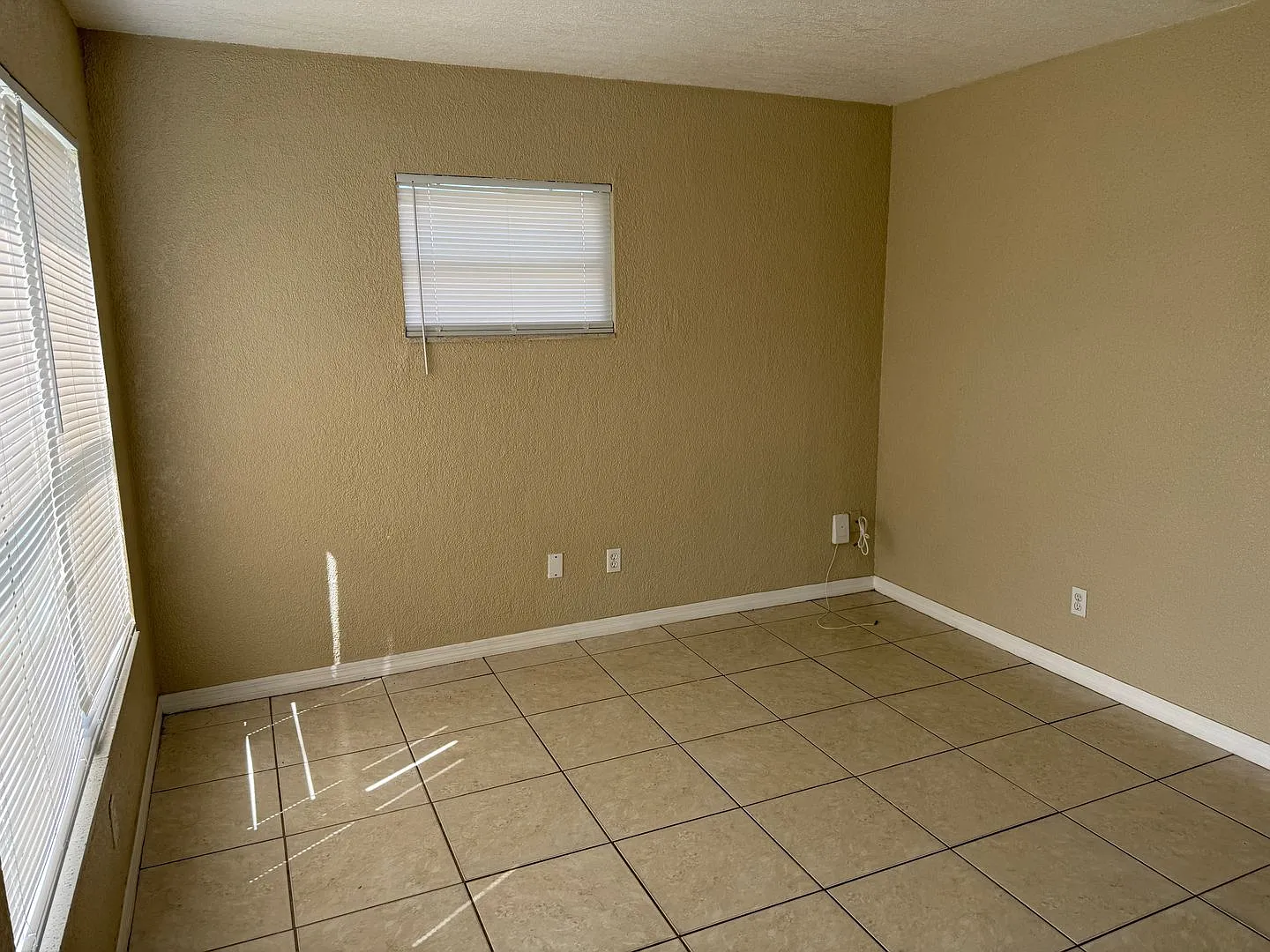 3 Bed Home for Rent! — Photo 2