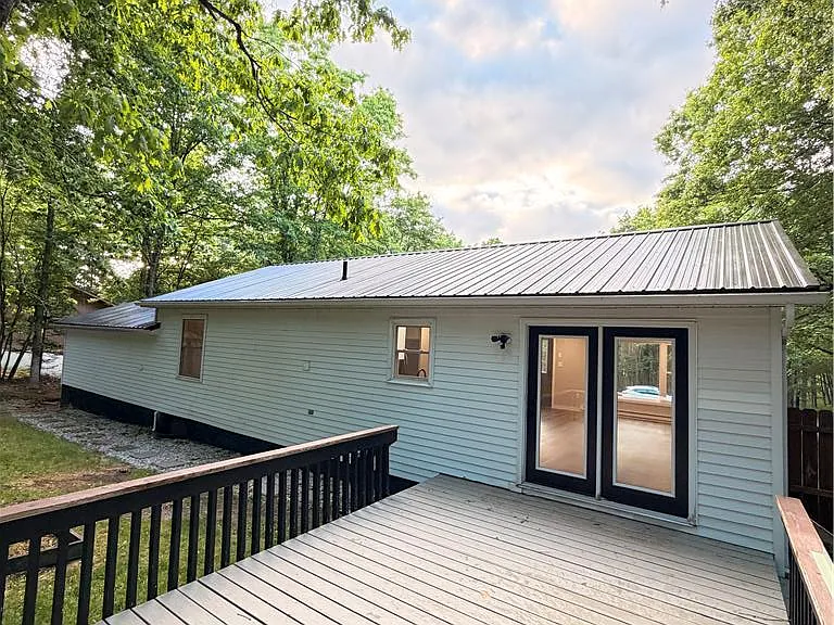 182 Mountain Rd — Photo 4