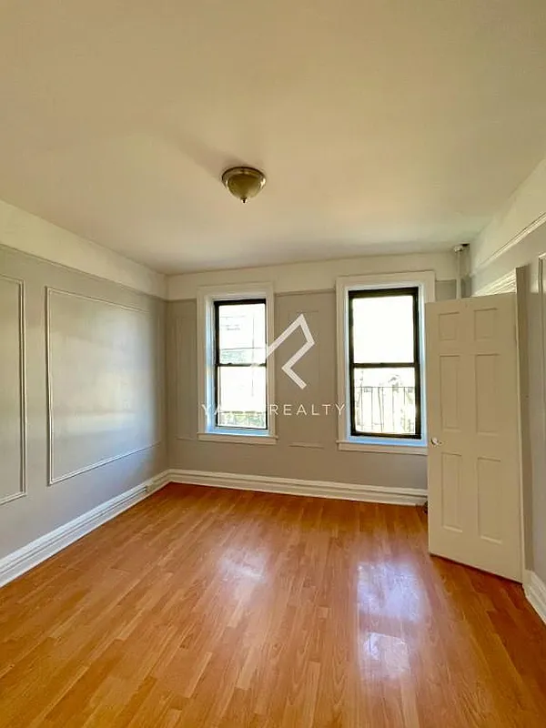 2736 Pitkin Avenue 8