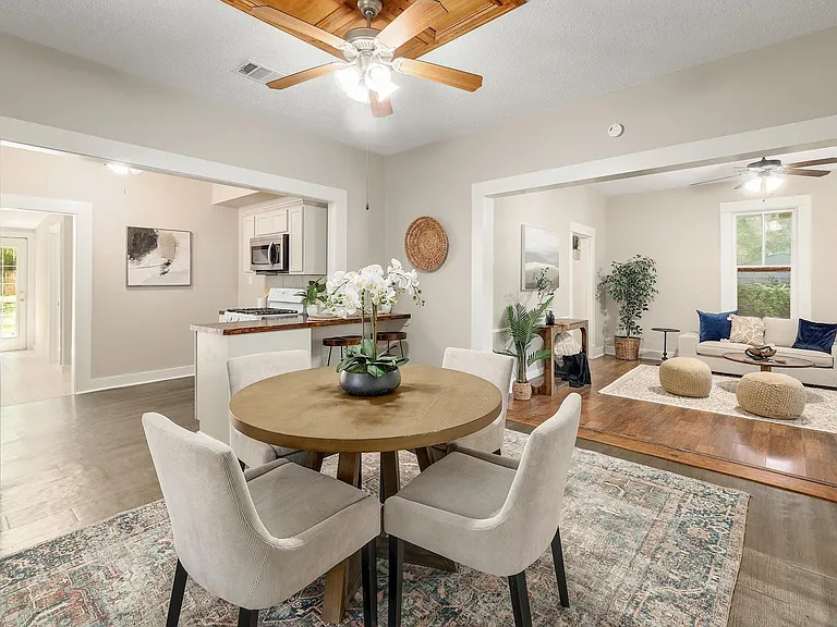 1104 Kimbro St — Photo 1