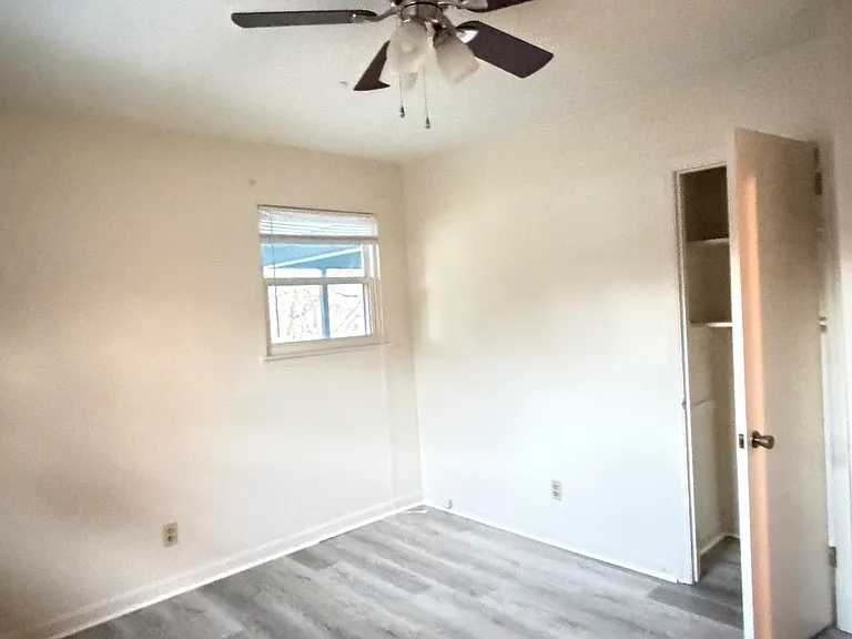 7308 Dublin Ln — Photo 15