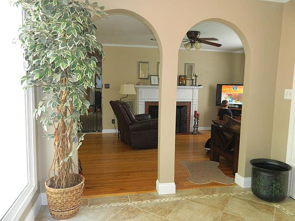 3rd image of 1803 Mac Alice Dr