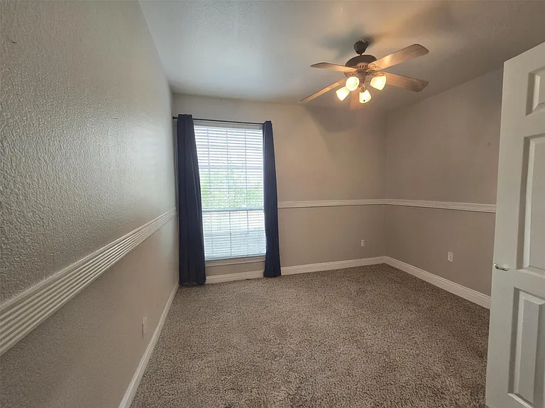 10620 Chestnut Ridge Rd — Photo 9