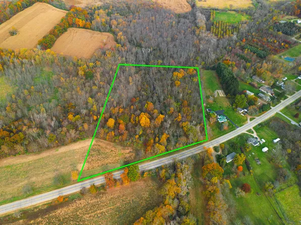 4 Bunkerhill Rd, Jackson, MI 49201