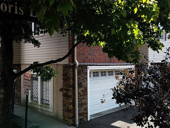 3rd image of 3 Doris Lane