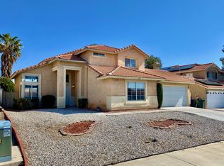 13794 Foxfire Rd, Victorville, CA 92392