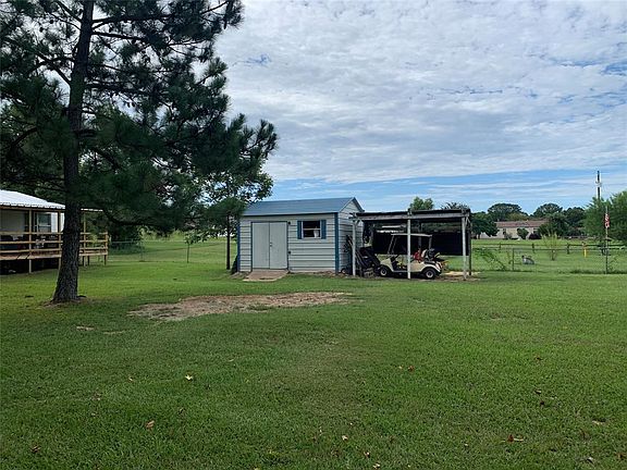4th image of 964 Holiday Village Dr