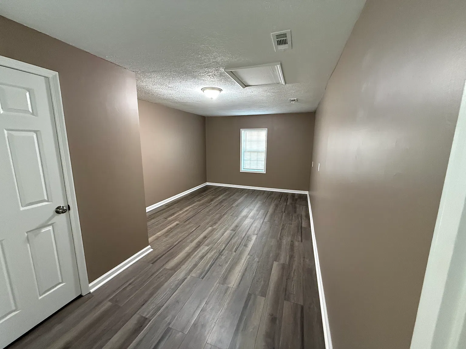 4 bed, 1301 sqft, $1,600 — Photo 4