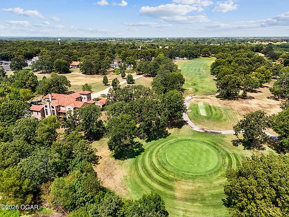 5th image of 126 Par Ln