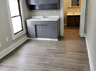 1601 S 9th St, Springfield, IL 62703