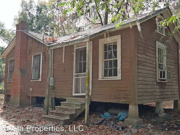 5th image of 718 1/2 Georgia Ave