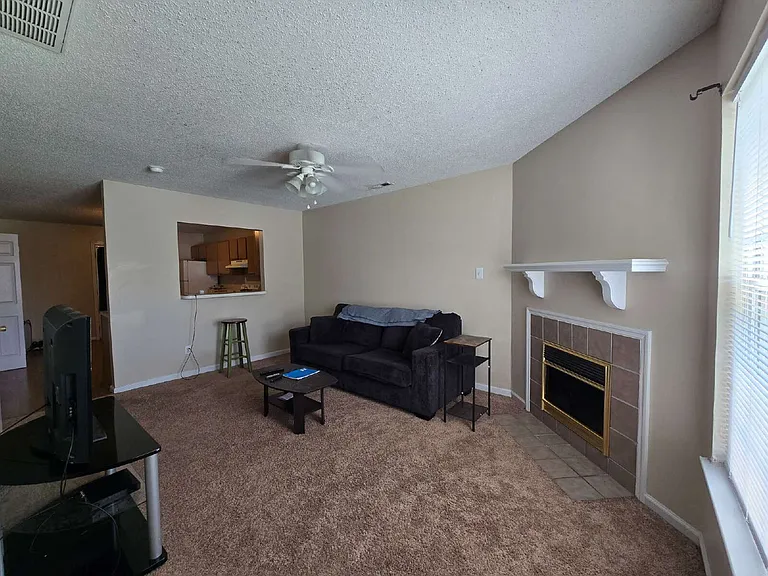 1097 W Pueblo Dr — Photo 3