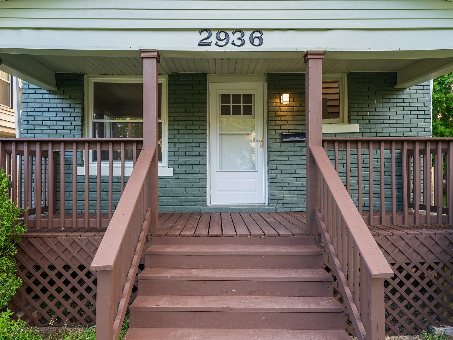 4 bed, 2100 sqft, $2,400 — Photo 3