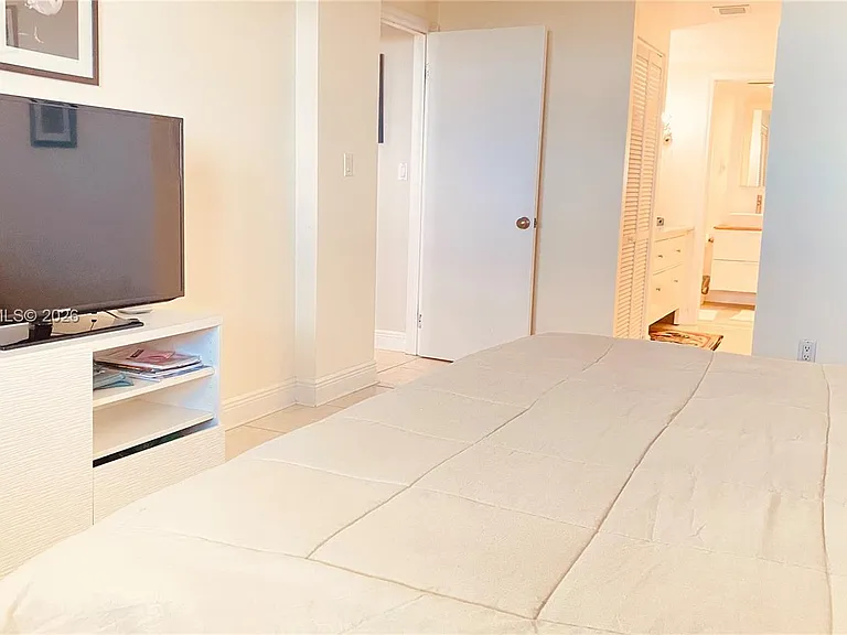 177 Ocean Lane Dr #1008 — Photo 14