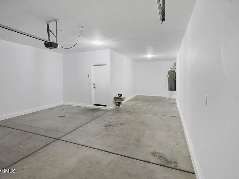 7135 W Rancho Dr — Photo 5