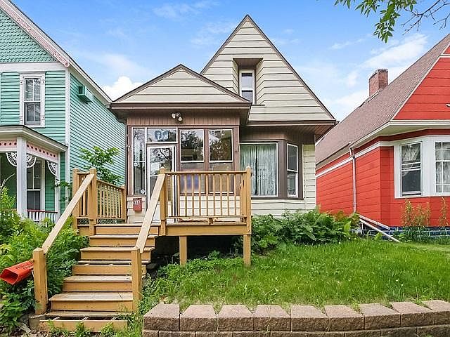 1st image of 368 Sherburne Ave