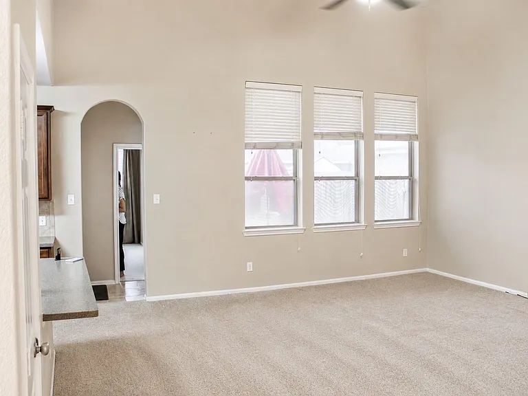 2814 Silver Bend Ln — Photo 14