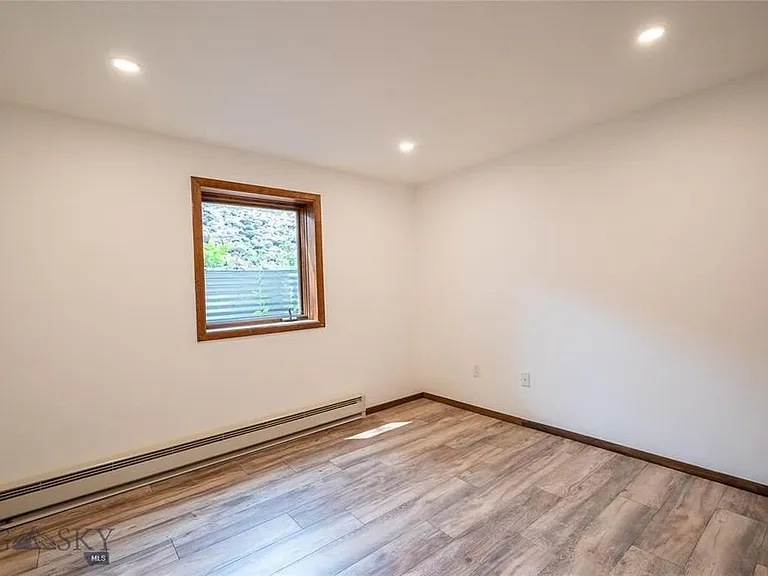901 S Black Ave #B — Photo 12