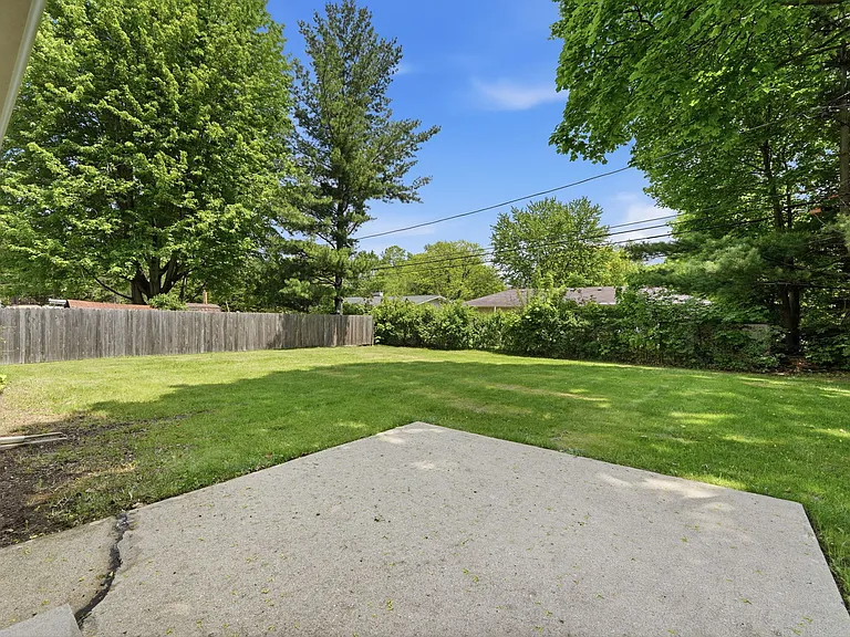 152 Crestwood Dr — Photo 26