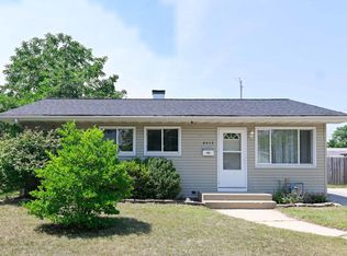 8442 15th Ave, Kenosha, WI 53143