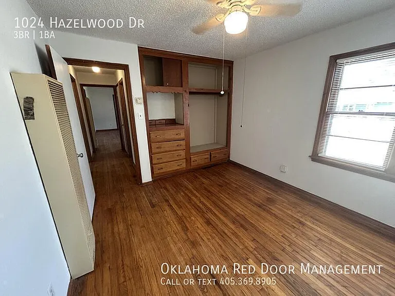1024 Hazelwood Dr — Photo 8