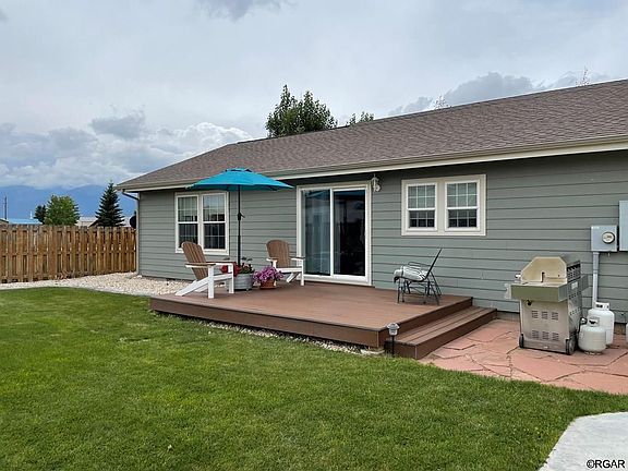 4th image of 7 Bassick Ln