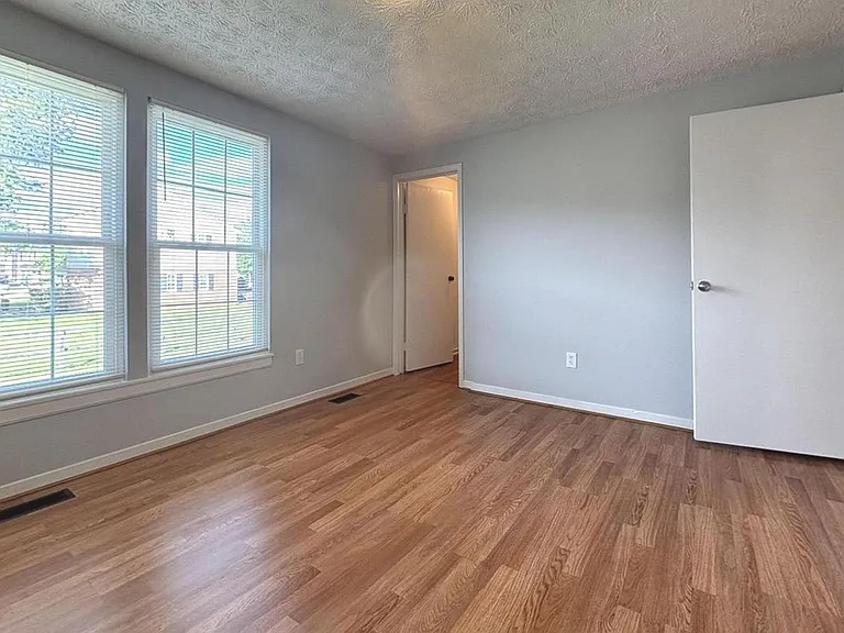 8106 Rhode Island Ave — Photo 22
