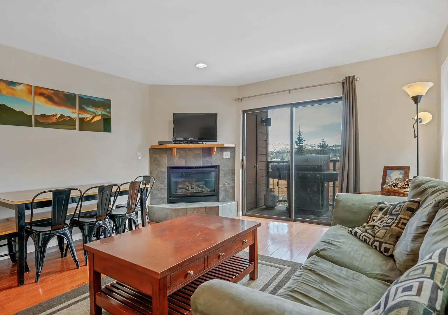 Price Reduced on this awesome Frisco Townhome! Garage! Great Natural Light! Views! Updates throug... — Photo 1