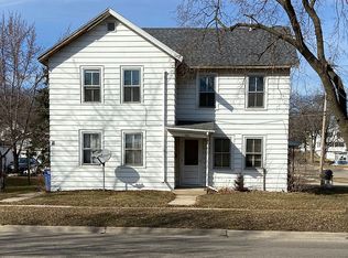 701 W Cook St, Portage, WI 53901