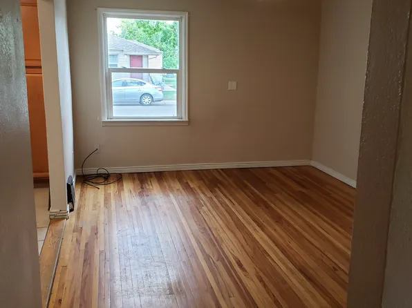 1181 Newark St, Aurora, CO 80010