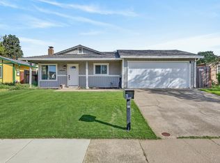 10243 Ellenwood Ave, Sacramento, CA 95827
