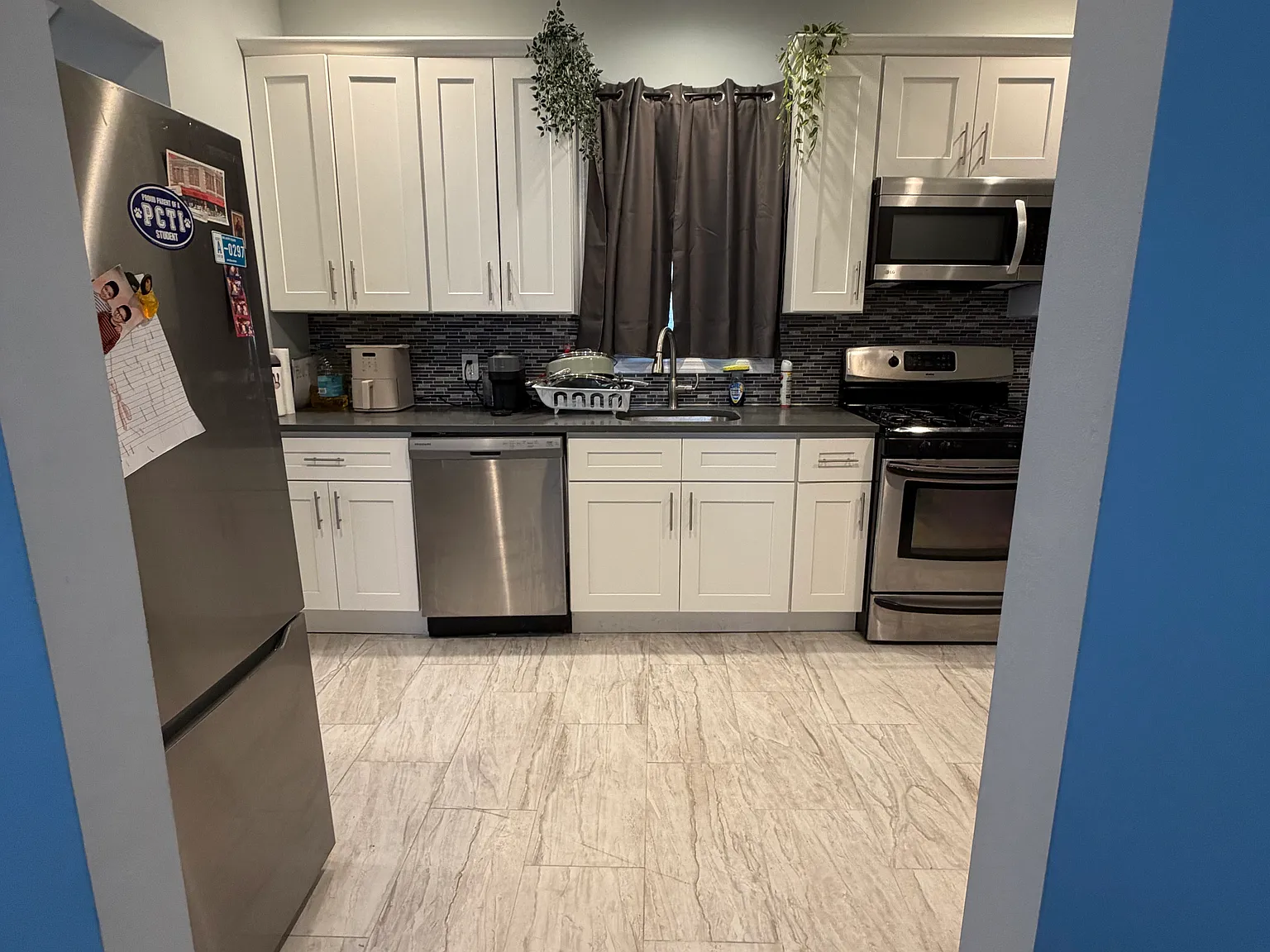 3 bed, 2.5 bath, $3,550 — Photo 2