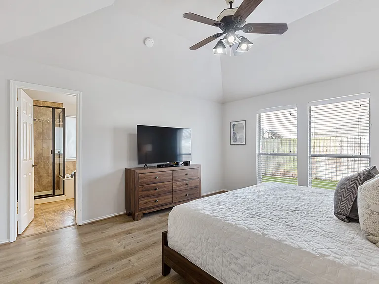 310 Chaparral Dr — Photo 10