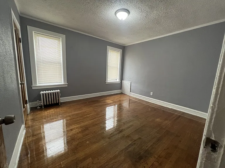 7444 S East End Ave #3 — Photo 8