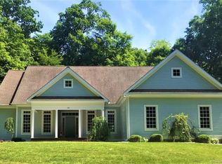 29 School House Ln, East Hampton, CT 06424