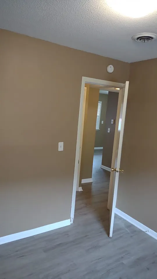 711 W Church St. - Apt 7 — Photo 3