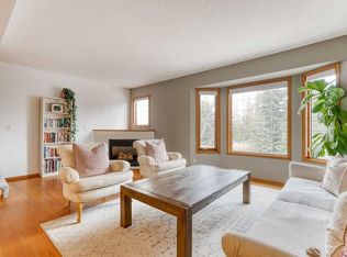5 E Patina Point SW, Calgary, AB T3H3J7