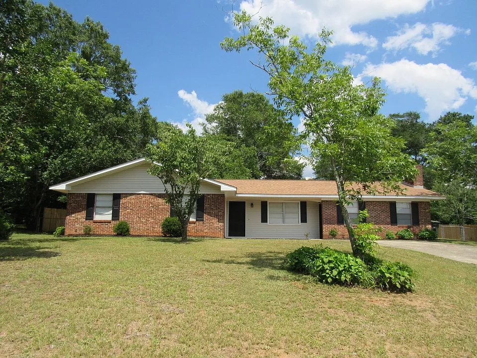 302 Briarhill Rd #1