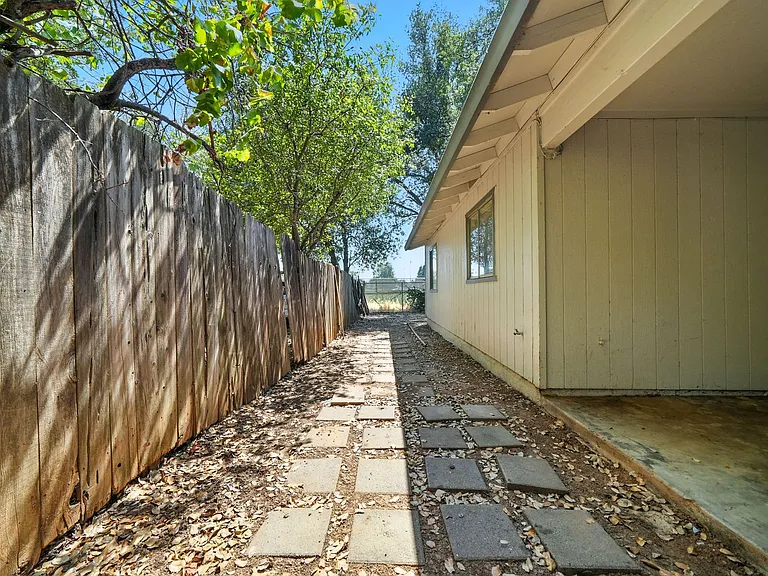 3236 Lawrence Rd #A-D — Photo 21