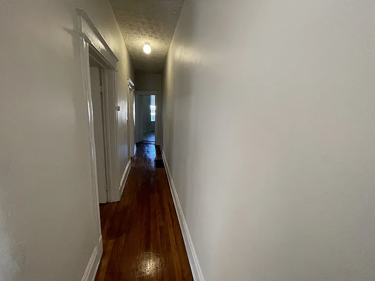 2457 Maplewood Ave #2 — Photo 4