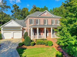 921 Moores Walk Ln, Suwanee, GA 30024