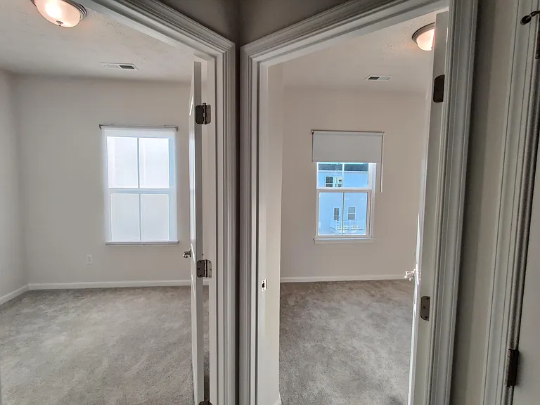 36 Wentworth Ln — Photo 26