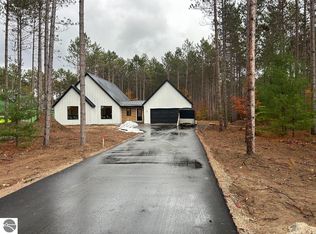 1689 Cascade Trl, Traverse City, MI 49685