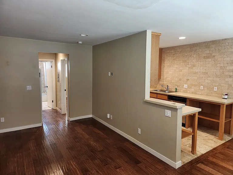 4847 Rosewood Ave #2 — Photo 14