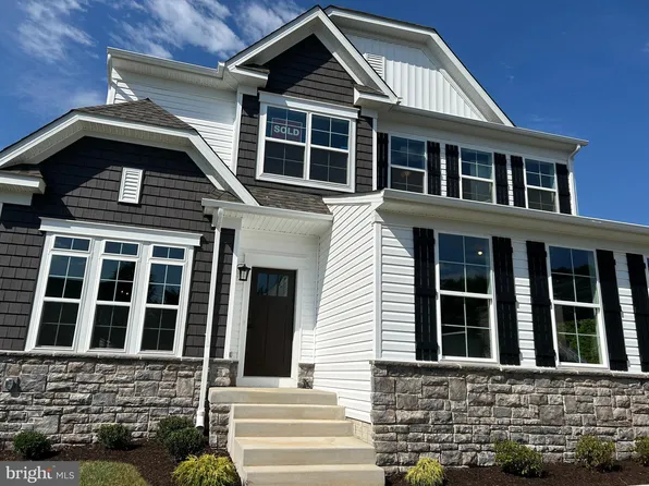 2911 Dalton Dr, Manchester, MD 21102
