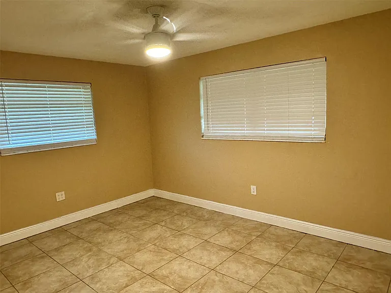 2091 Oleander Dr — Photo 11